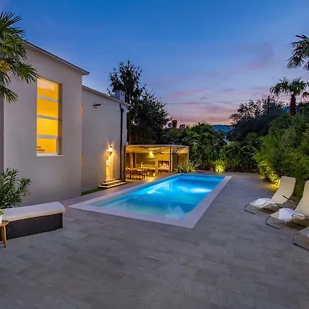 וילה Lovran, Heated Pool And *