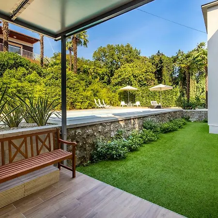 Lovran, Heated Pool And * לובראן