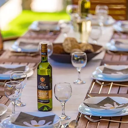 Lovran, Heated Pool And Vilă